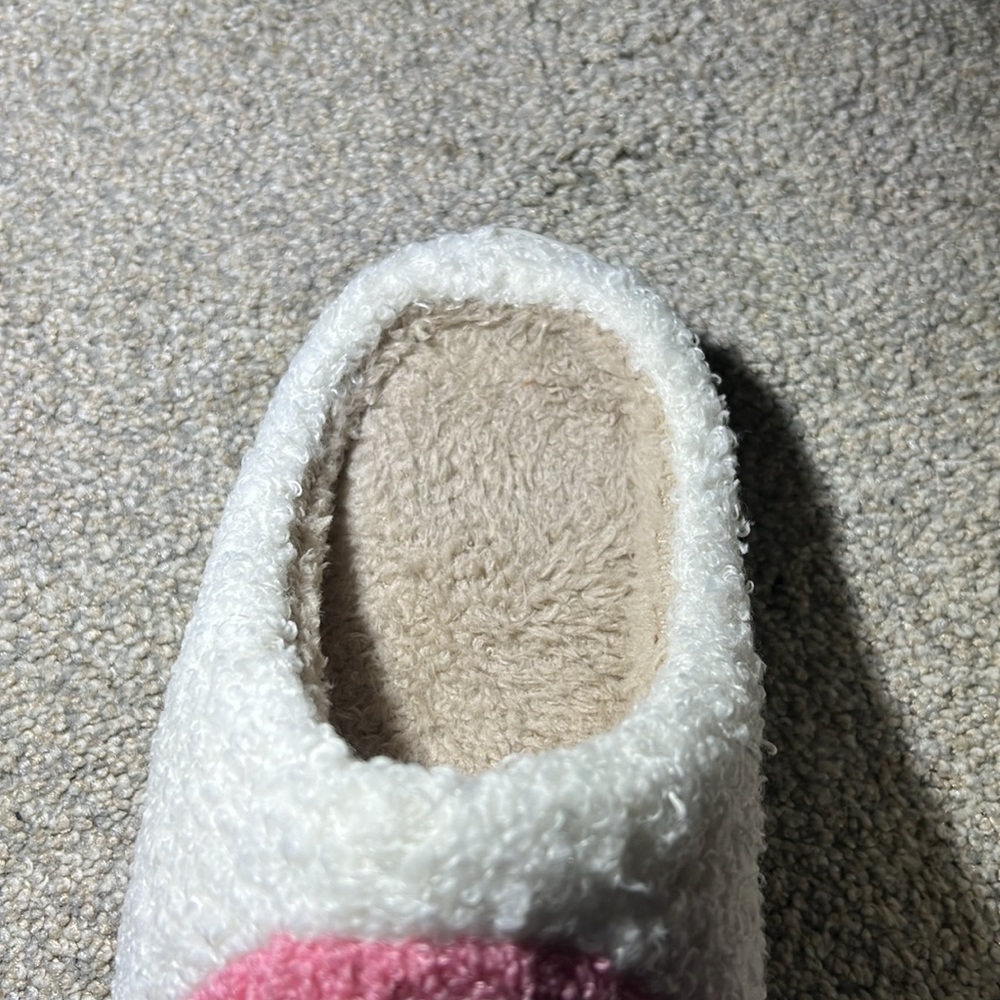 NEW Rainbow 7.5-8 Slippers Ivory/White Soft Plush Faux Fur Comfy Warm Slip-On - Picture 7 of 7
